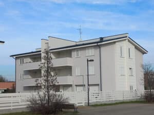 realizzazione-porte-e-finestre-per-complessi-residenziali